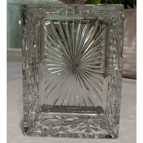 Vintage Luminarc Glass Holiday Candy Trinket Box with Snowflakes Lid - Picture 12 of 13